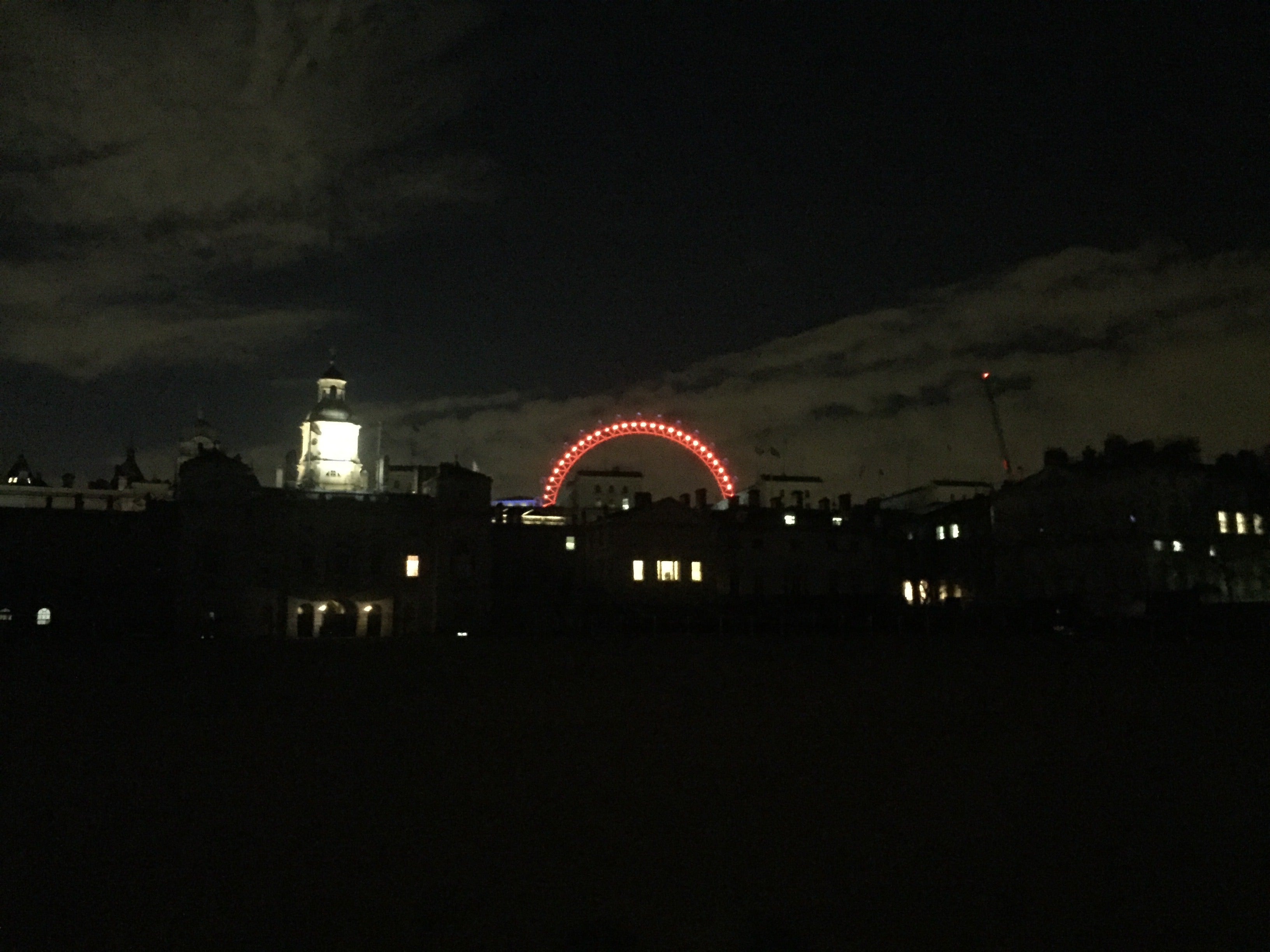Alchemists at work with distillation apparatuses, 16th century. Techniques that laid the groundwork for essential oil extraction.